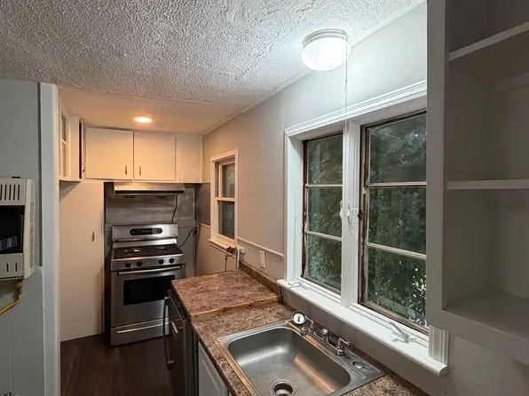 82 Brookside Ave, Torrington, 82 Brookside Ave #2, Torrington, CT 06790