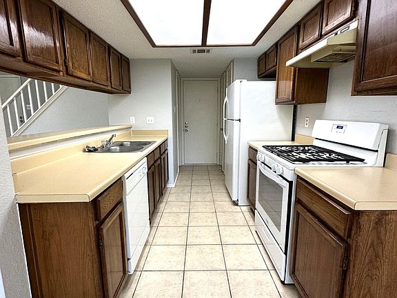 4th image of 8011 Tuscarora Trl Unit B