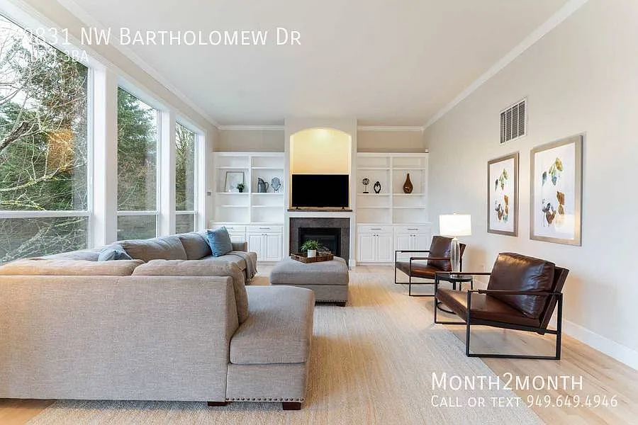 Building Photo - 9831 NW Bartholomew Dr