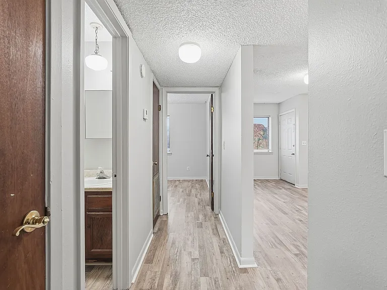 Remodeled AND Affordable Heber Springs Apartments. — Photo 8