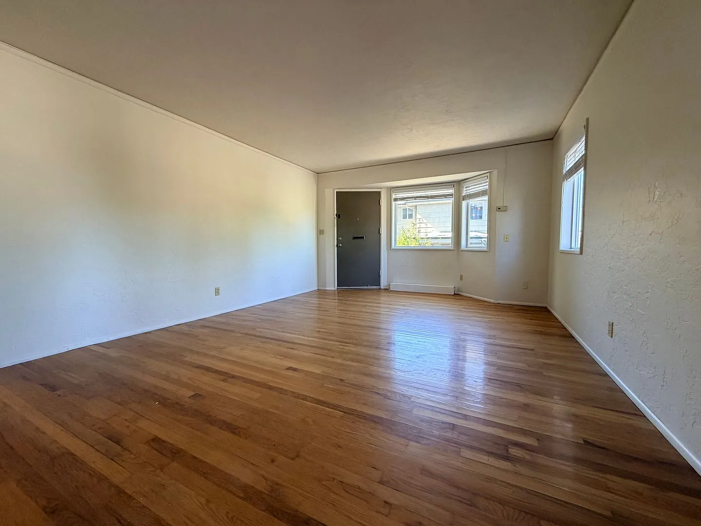 BURN01 - Northview Apartments — Photo 4