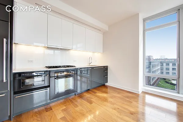 Rented by Compass | media 30
