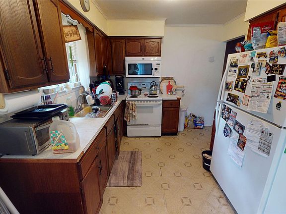 5th image of 45 Ronkonkoma Blvd