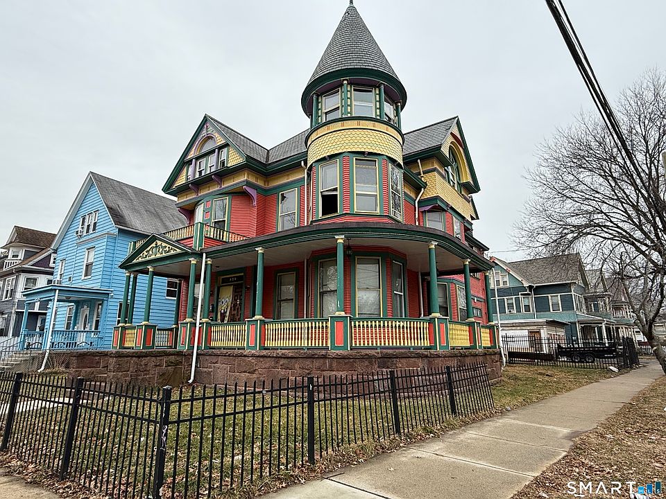 1st image of 262 Sherman Avenue