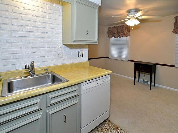 4th image of 315 Clavale Dr
