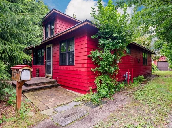 20 3rd Avenue, East Islip, NY 11730