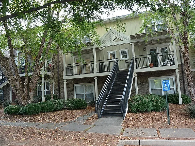 490 Barnett Shoals Rd — Photo 2