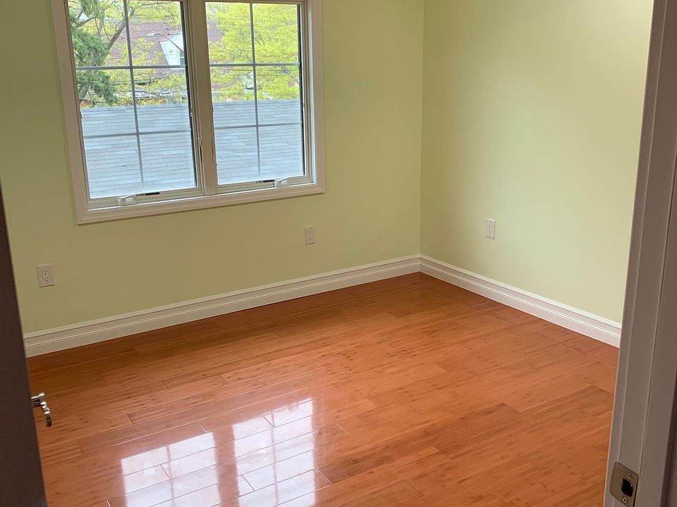 2nd image of 11747 125th St #2