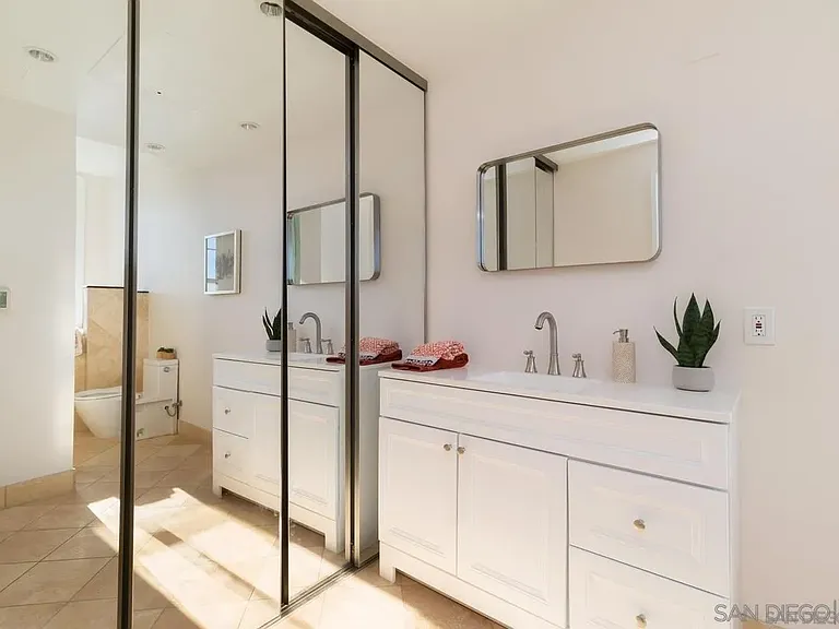 702 Ash St #1103 — Photo 22