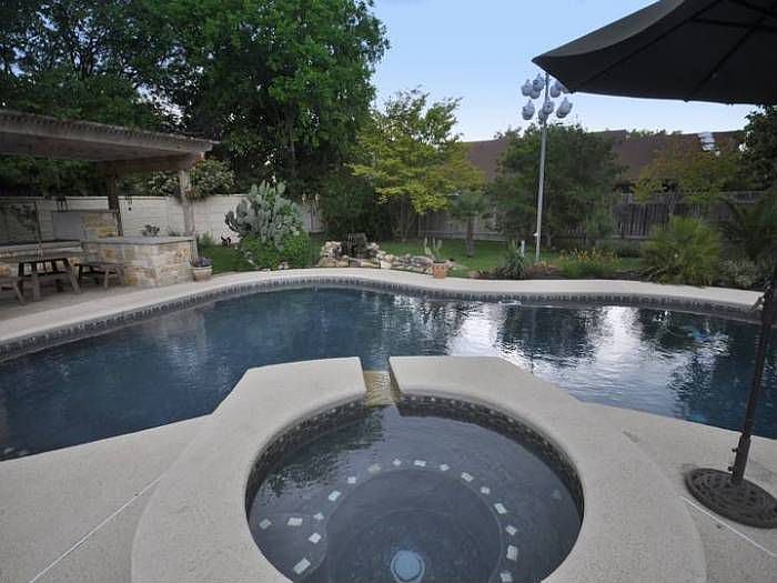 Swimming Pool/Spa