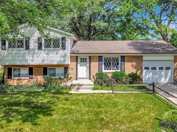 212 Vista Dr, Hamilton, OH 45011