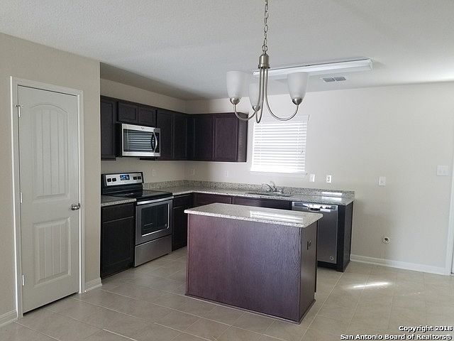 2nd image of 7307 Vista Grv