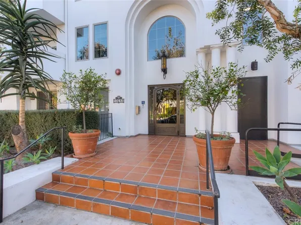 10648 Woodbridge St Unit 208, Toluca Lake, CA 91602