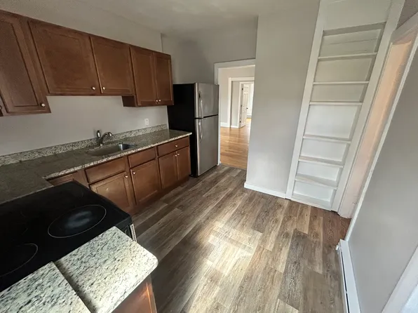 35 Newcomb Pl Floor 2, Taunton, MA 02780