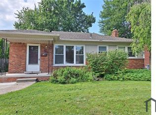 22710 Englehardt St, Saint Clair Shores, MI 48080