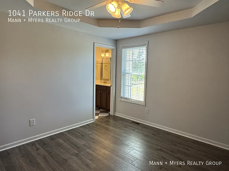 1041 Parkers Ridge Dr — Photo 8