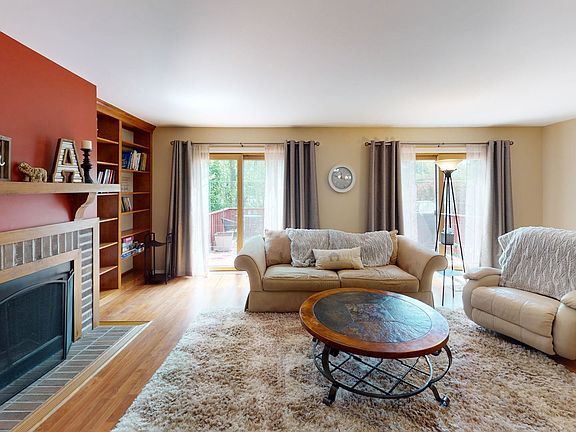 4th image of 375 E Forest Knoll Dr