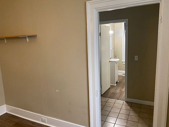 5th image of 26 S Melcher St #B