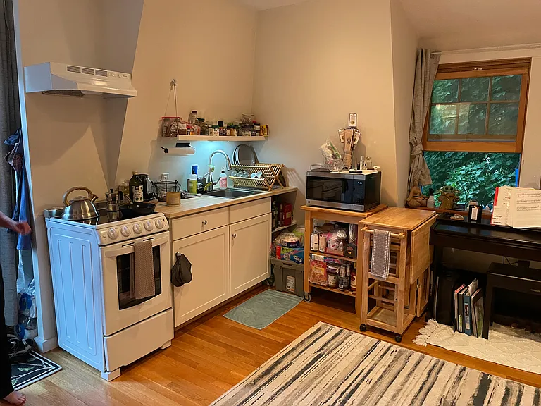 7 Fairfield St #7R — Photo 10