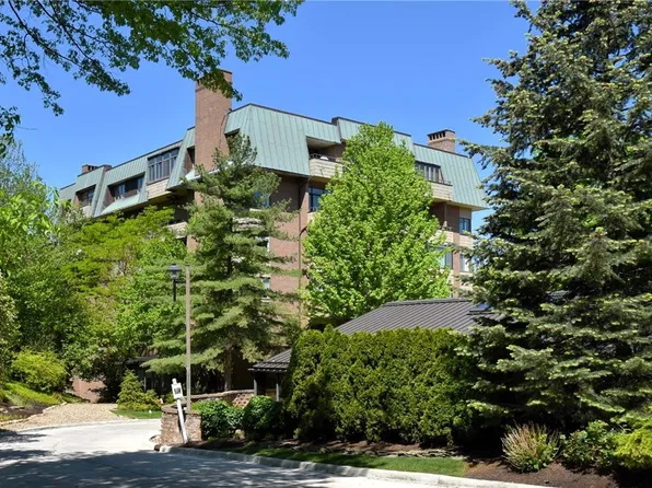 5150 Three Village Dr #1, Lyndhurst, OH 44124