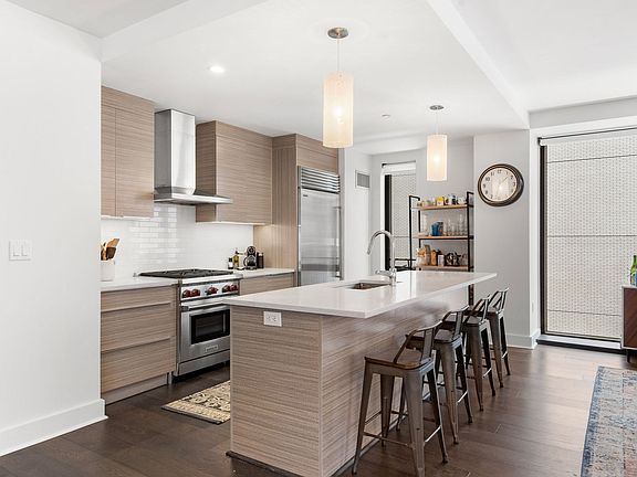 5th image of 14 W Broadway Unit 601