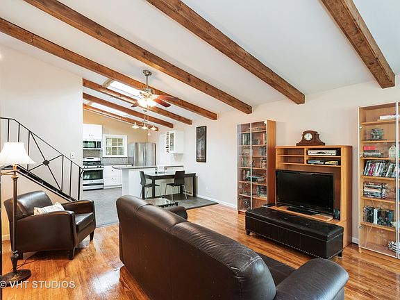 2nd image of 2666 Pearle Dr