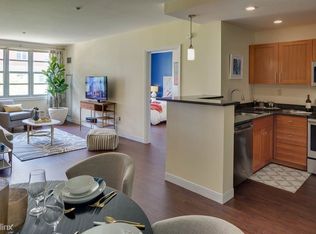 54 Station Lndg #30, Medford, MA 02155