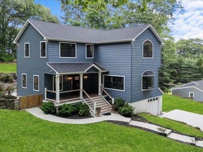 65 Hilltop Lane, Wheatley Heights, NY, 11798
