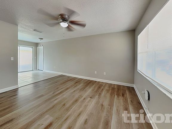 2nd image of 607 65th Ave W