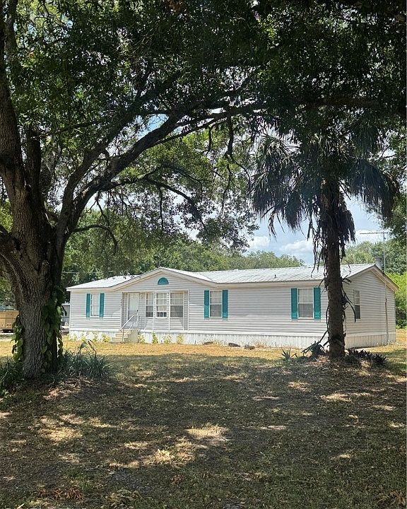 1st image of 143 Oak Dr