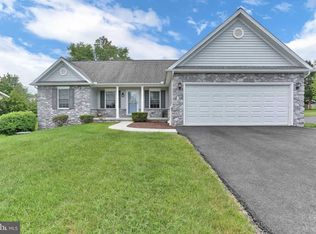 993 Heritage Dr, Gettysburg, PA 17325