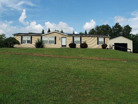 2nd image of 1796 White Oak Rd