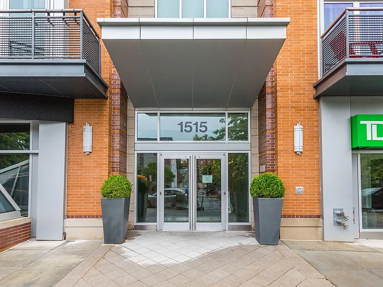 1515 15th St NW #201 — Photo 37