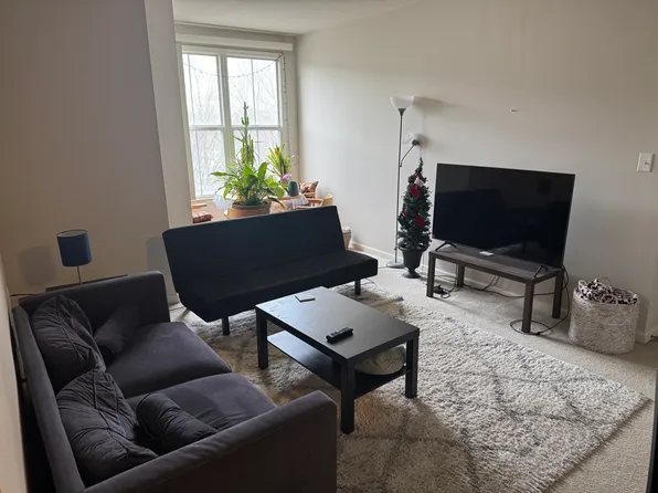 801 Walker Sq, Charlottesville, VA