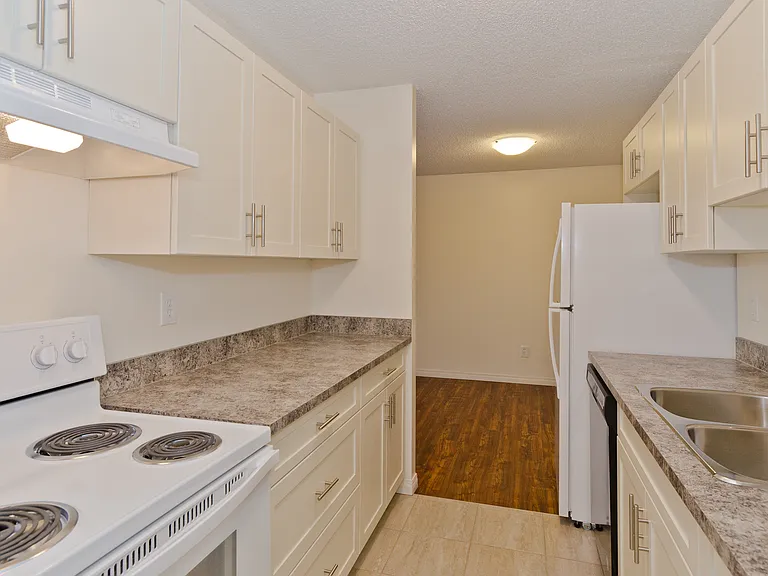 1339 15th Ave SW — Photo 21