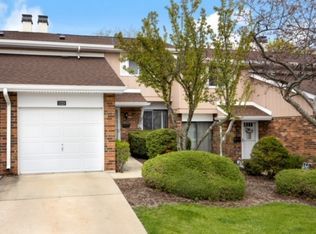 1123 Rhodes Ct, Wheaton, IL 60189