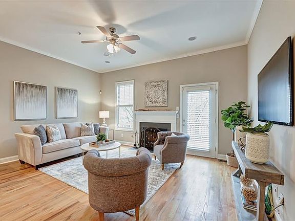 4th image of 1956 Sterling Oaks Cir
