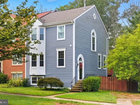 47587 Comer Sq, Sterling, VA 20165