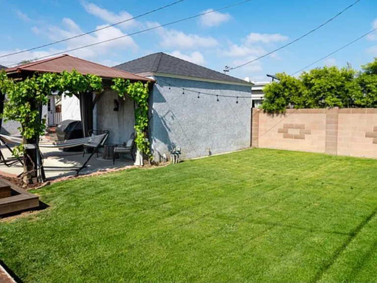 3158 W 152nd Pl — Photo 24