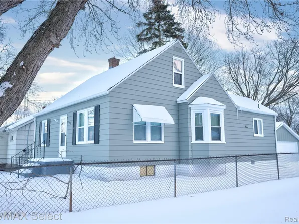 1085 W Parkwood Ave, Flint, MI 48507