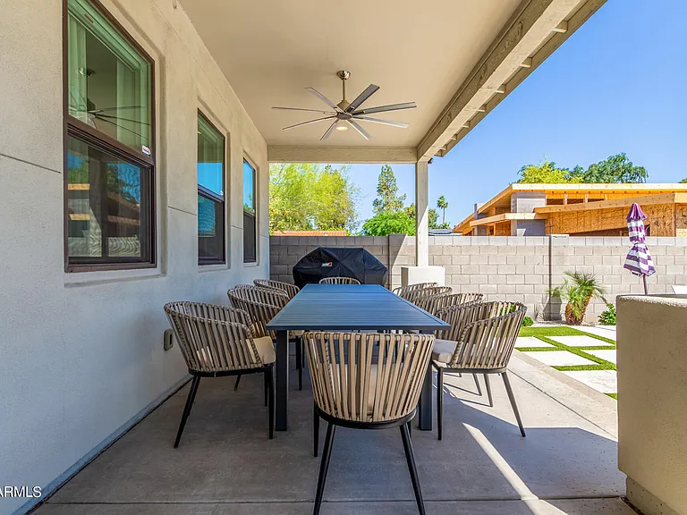 1629 E Montebello Ave — Photo 83
