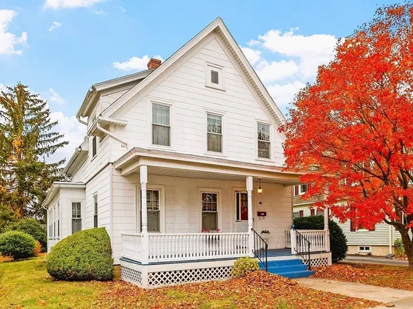 27 Haynes Ct, Leominster, MA 01453