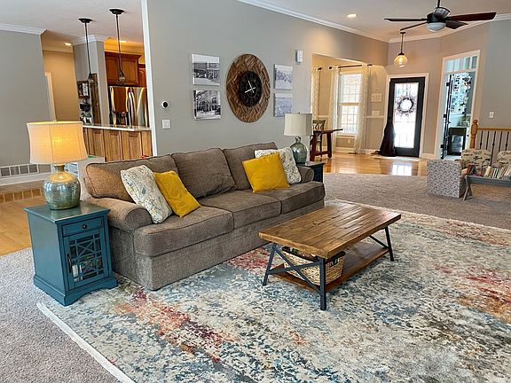 3rd image of 480 Stone Meadow Cir