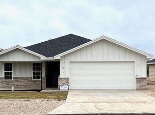 917 E 39th St, San Angelo, TX 76903