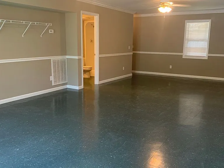 1200 S Spring St — Photo 5