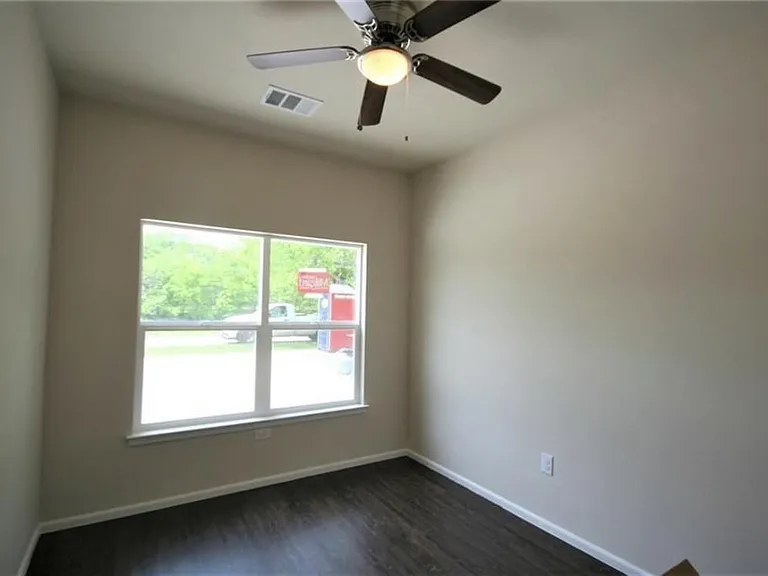 614 Railroad Ave #100 — Photo 9