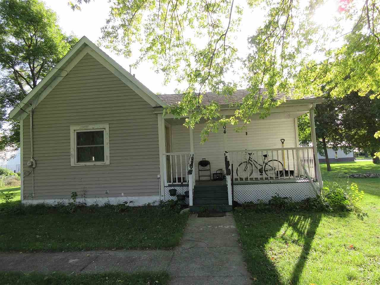 104 4th St, Burt, IA 50522 Zillow