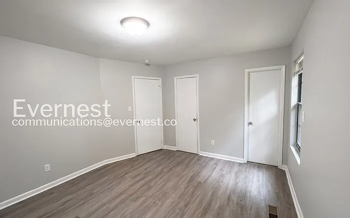 5328 Balboa Ave — Photo 9