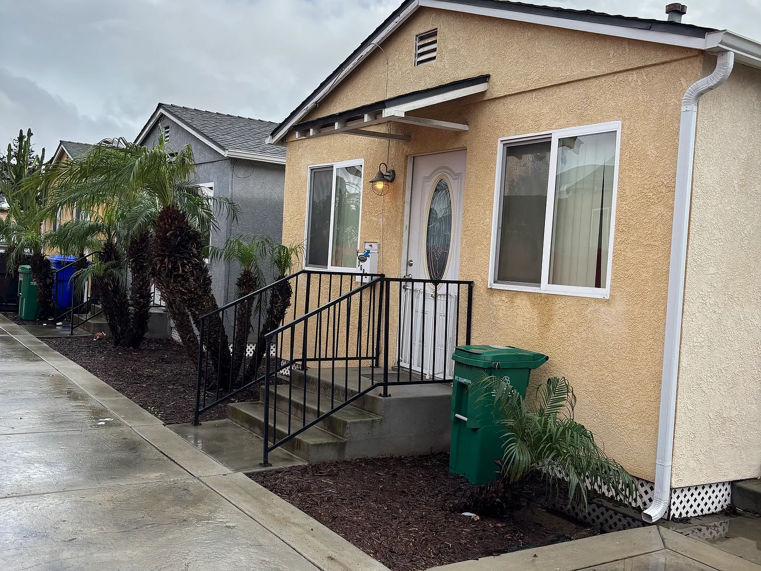 3676 Euclid Ave — Photo 3