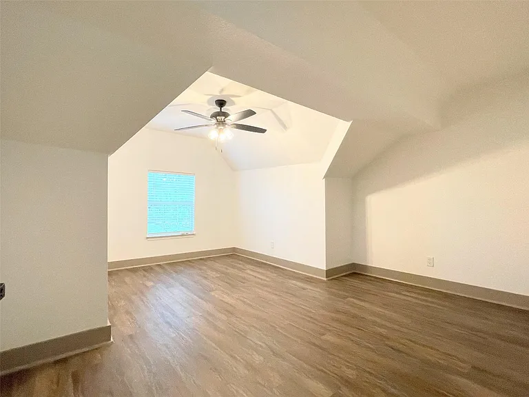 210 W Crescent Dr — Photo 26
